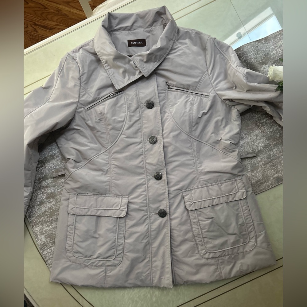 Danier women’s jacket - Picture 12 of 16